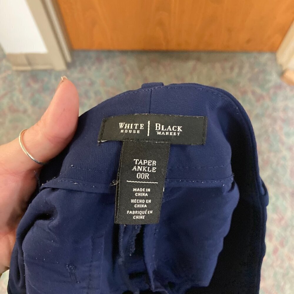 White House Black Market navy ankle pants sz 00R - Picture 2 of 2